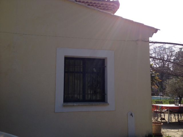 Installation de fenetres en acier à rupture de pont thermique