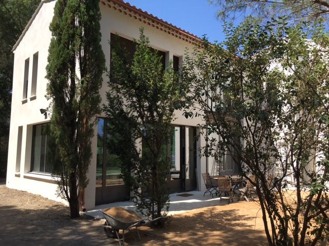 Installation à éguilles de menuiseries technal