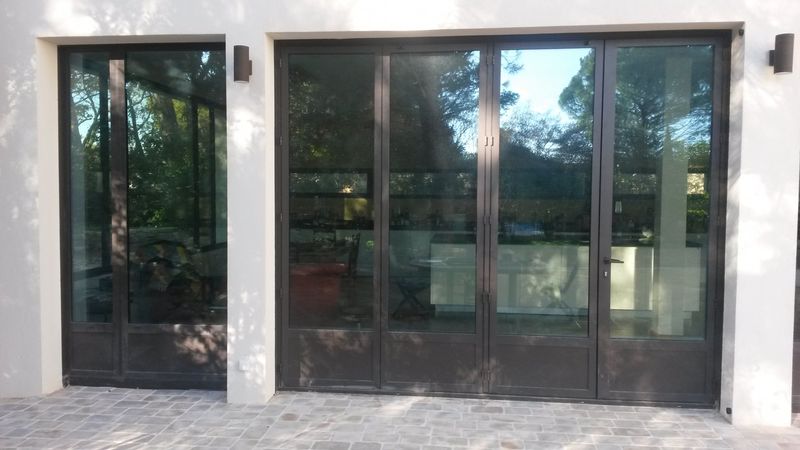 Porte repliable à éguilles