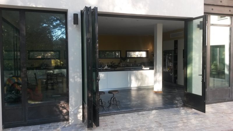 Comment ouvrir la totalité de la baie ?