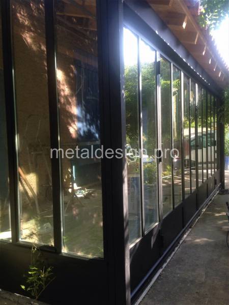 Transformation d'une terrasse en pièce à vivre en posant une véranda proche de Salon-de-Provence