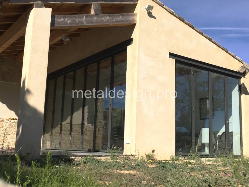Baie vitrée Pool house sur mesure proche de Pertuis