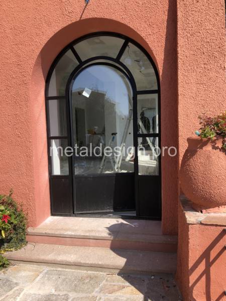 Porte en acier plein cintre Jansen