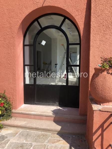 Porte cintrée à Sainte-Maxime