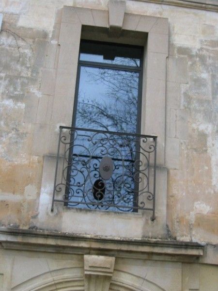 fabrication de porte acier à maussane