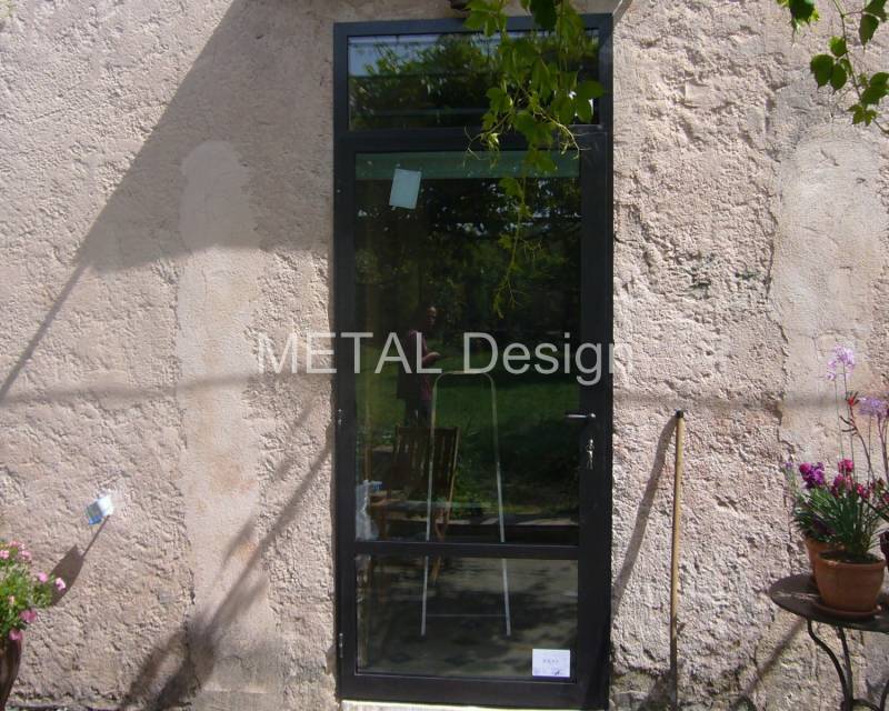 Remplacement porte d'entrée bois à Aix les Milles par une porte en acier sur mesure marque Jansen