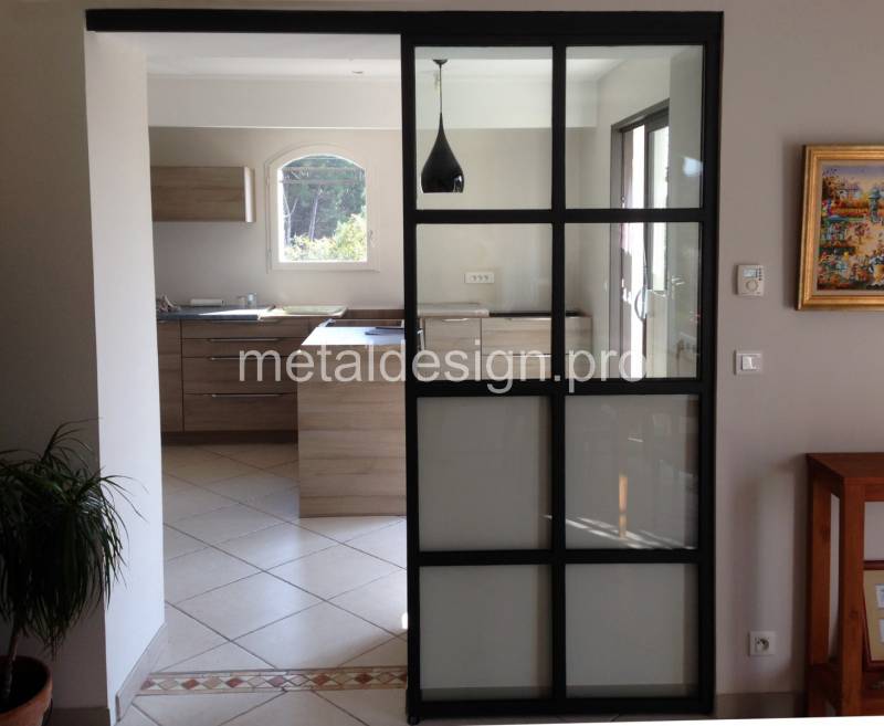 Installation porte coulissante d'interieur vitrée sur mesure proche d'Aix en Provence