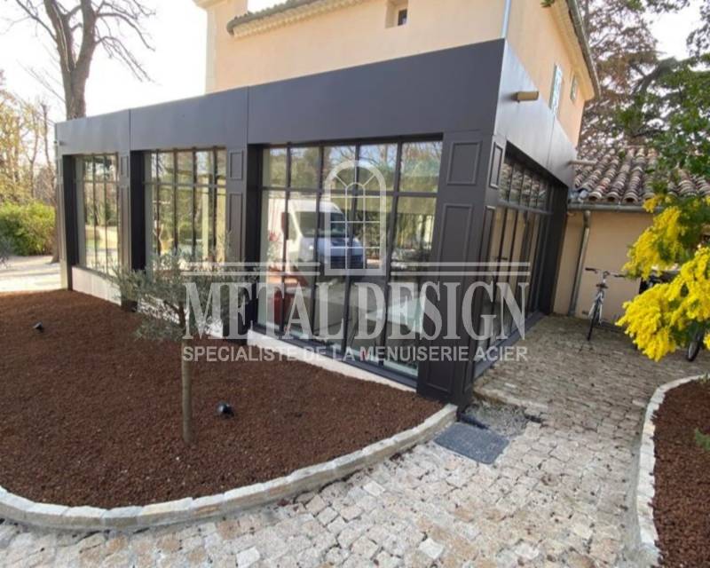 Création d'une véranda pour agrandissement d'une villa ancienne à Aix-en-Provence